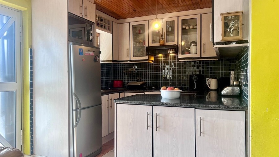 5 Bedroom Property for Sale in Woodlands Western Cape